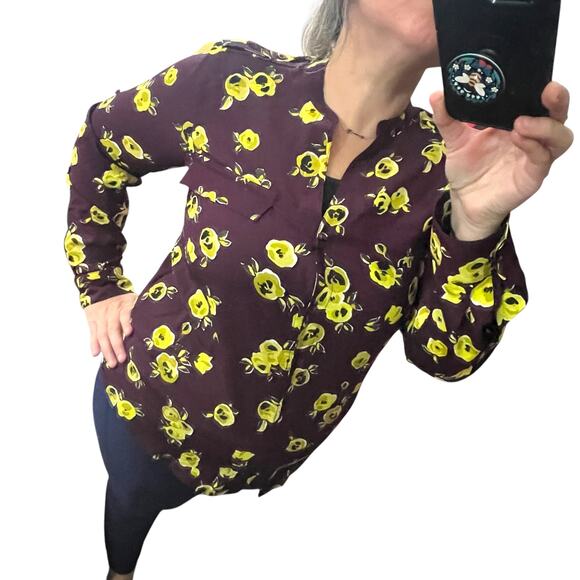 Calvin Klein MEDIUM Printed Roll Tab Sleeve Blouse - Stitch Fix Button Up Top - Picture 2 of 15